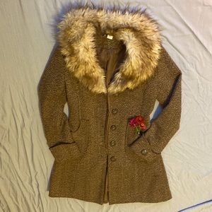 H&M brown button up jacket with a fur neck SIZE small
